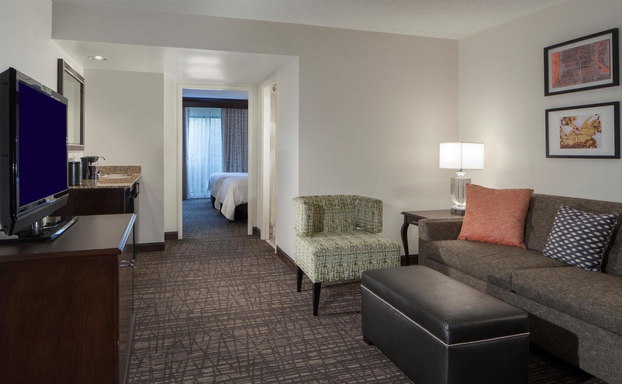 Embassy Suites By Hilton Philadelphia Airport Экстерьер фото