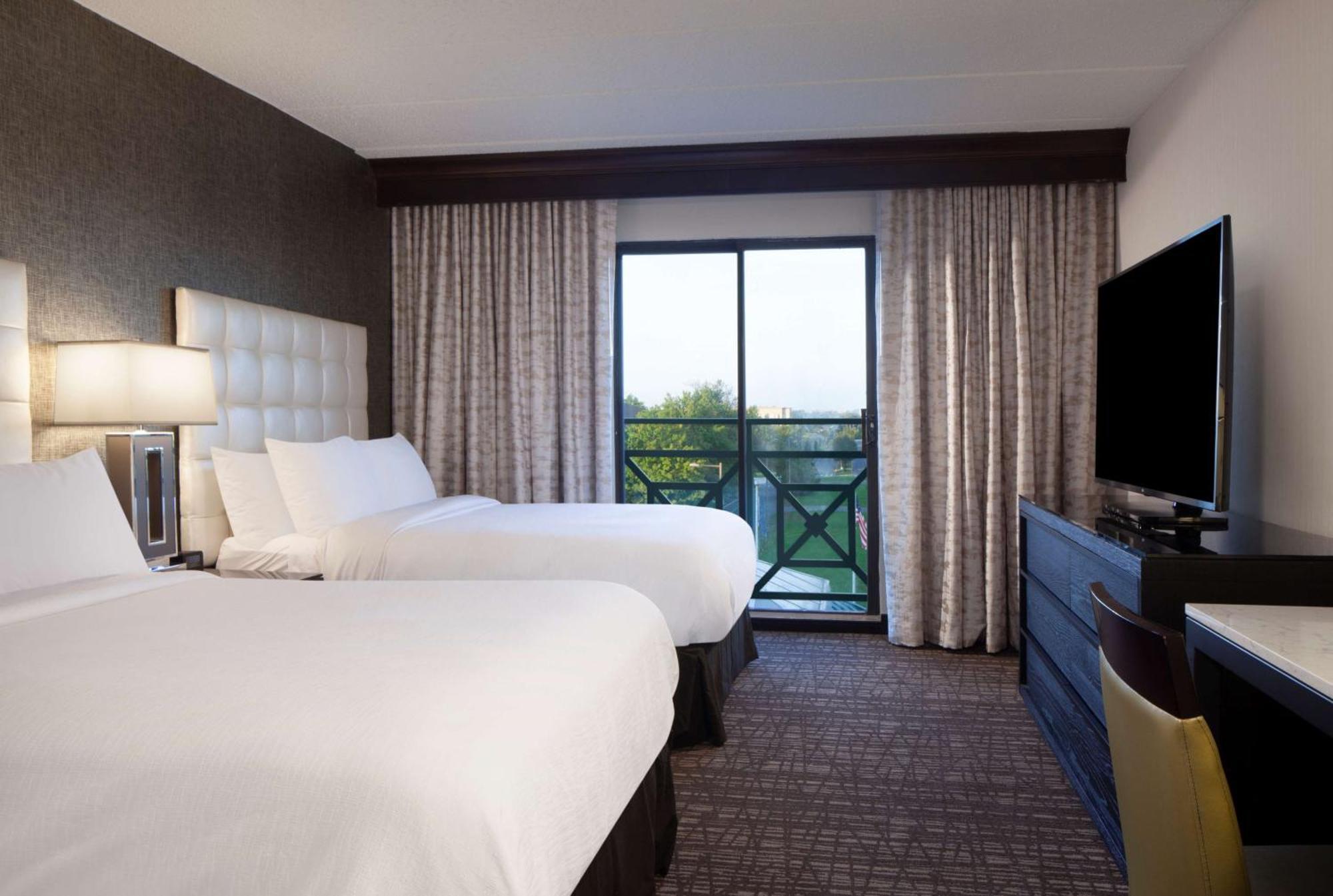 Embassy Suites By Hilton Philadelphia Airport Экстерьер фото