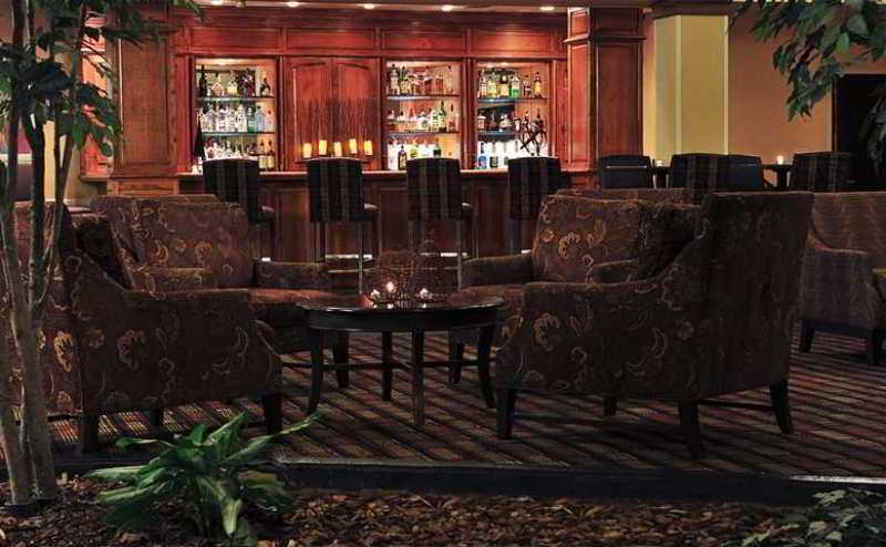 Embassy Suites By Hilton Philadelphia Airport Экстерьер фото