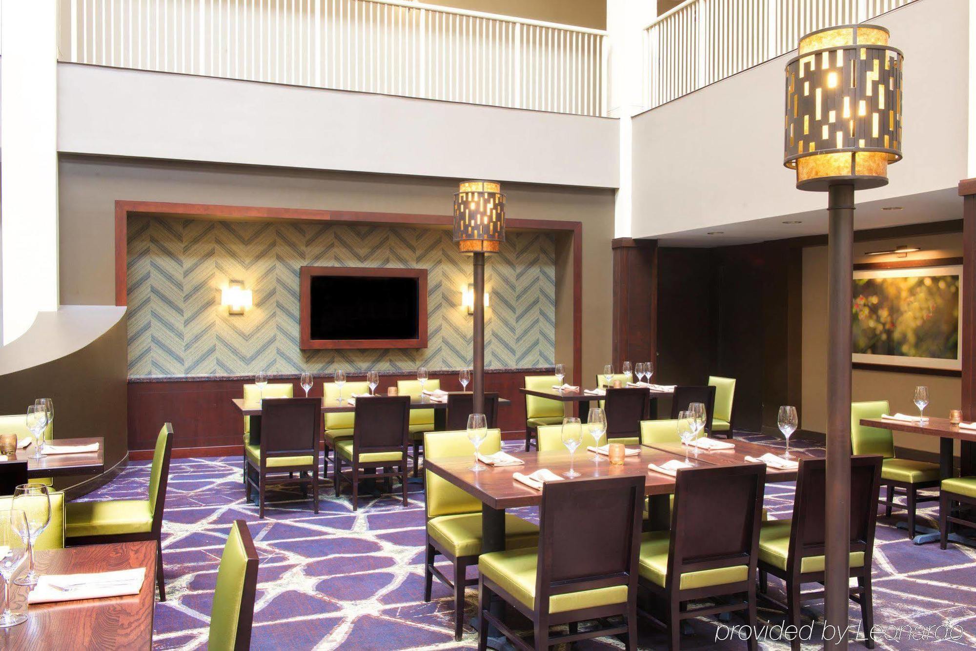 Embassy Suites By Hilton Philadelphia Airport Экстерьер фото