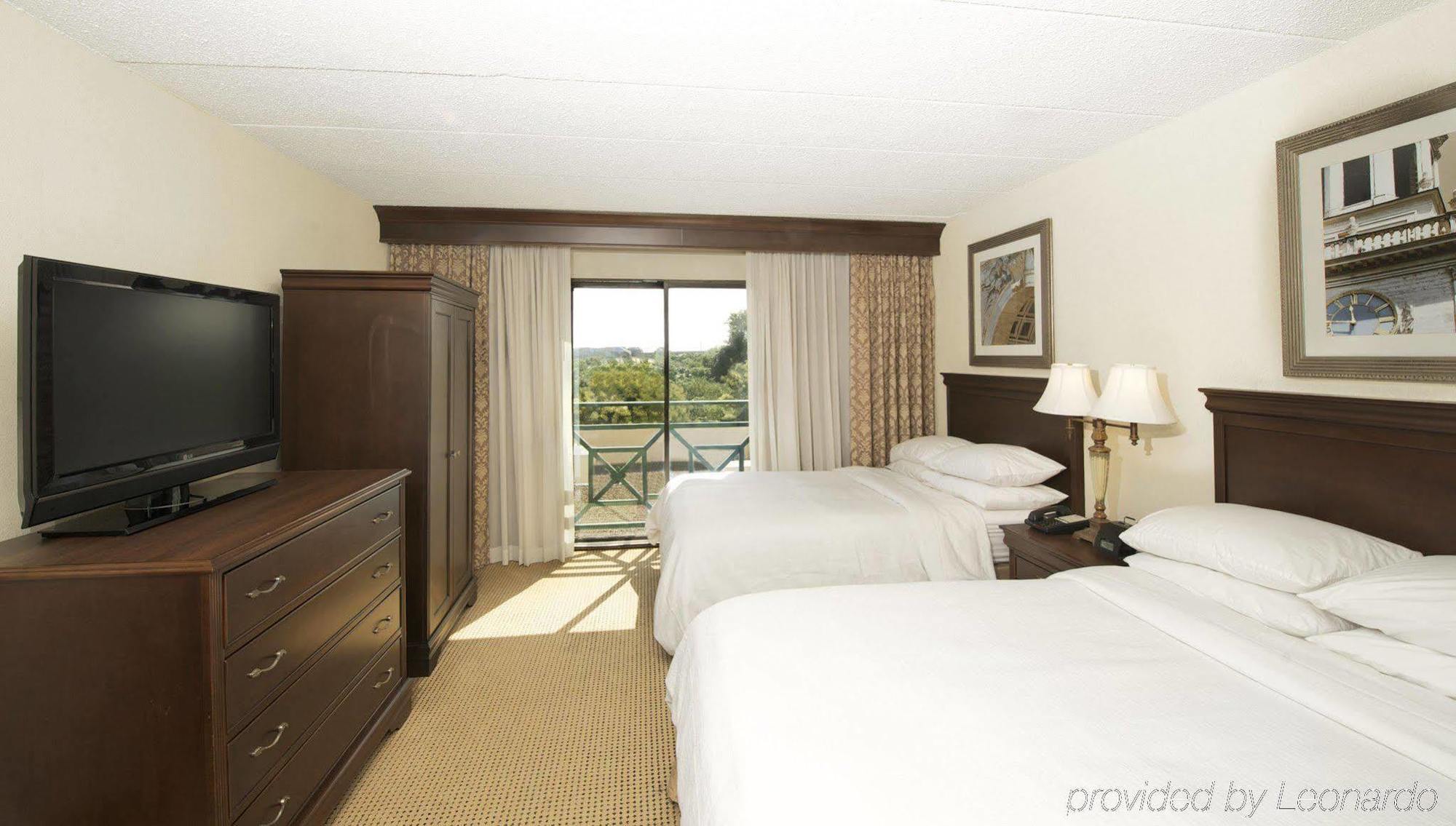 Embassy Suites By Hilton Philadelphia Airport Экстерьер фото