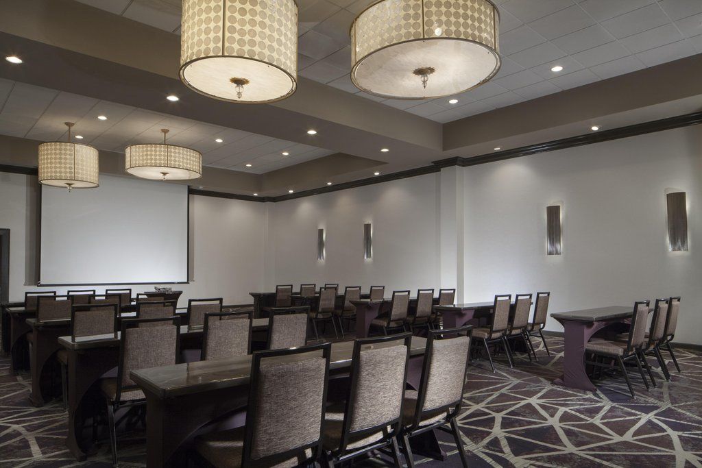 Embassy Suites By Hilton Philadelphia Airport Экстерьер фото