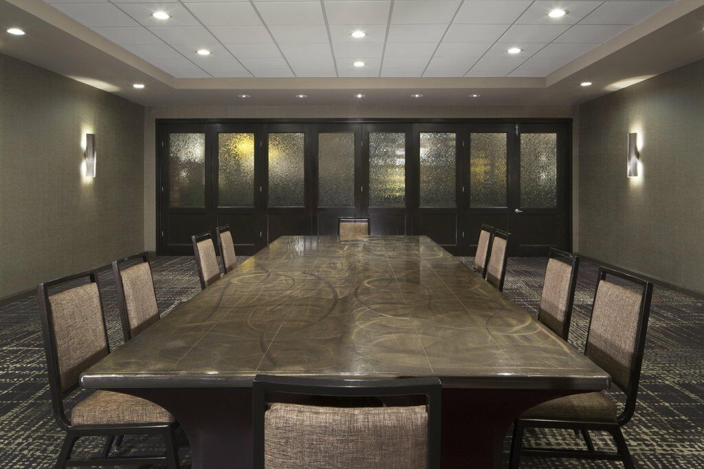 Embassy Suites By Hilton Philadelphia Airport Экстерьер фото